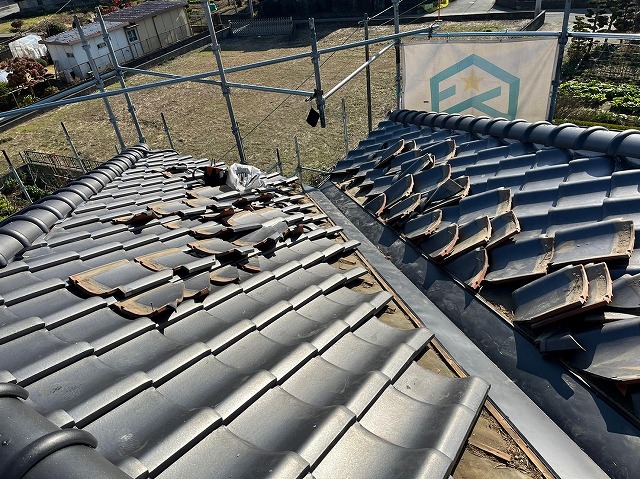 市川三郷町　谷板金交換